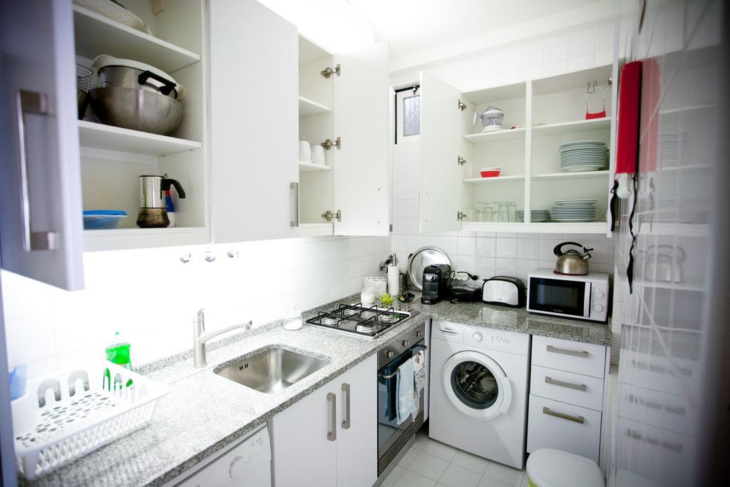Downtown Apartments Bica Lisbona Esterno foto