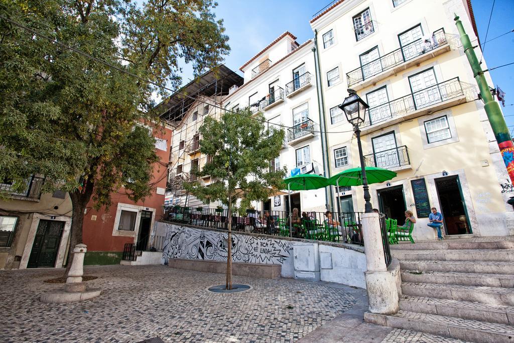 Downtown Apartments Bica Lisbona Esterno foto